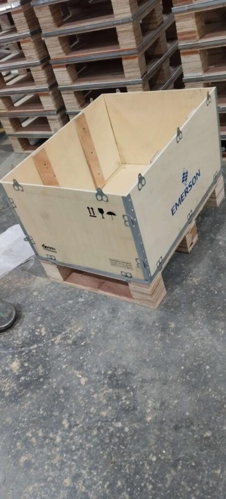 collar hinges