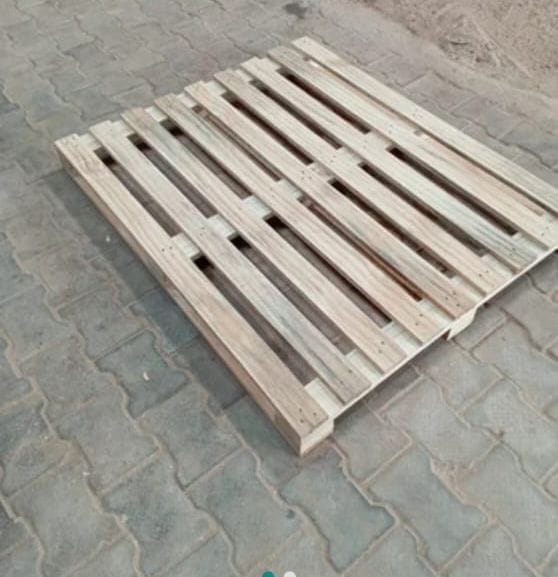 Wooden pallets Hardwood wooden pallets manufacturer in India for industrial storage and export packaging